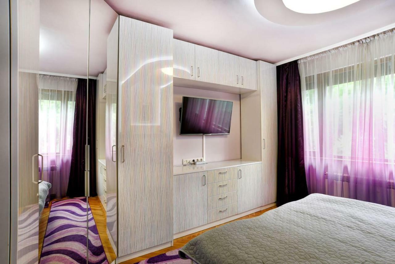 Spacious And Stylish Apartment In The Heart Of Sofia Plus Parking Exteriör bild