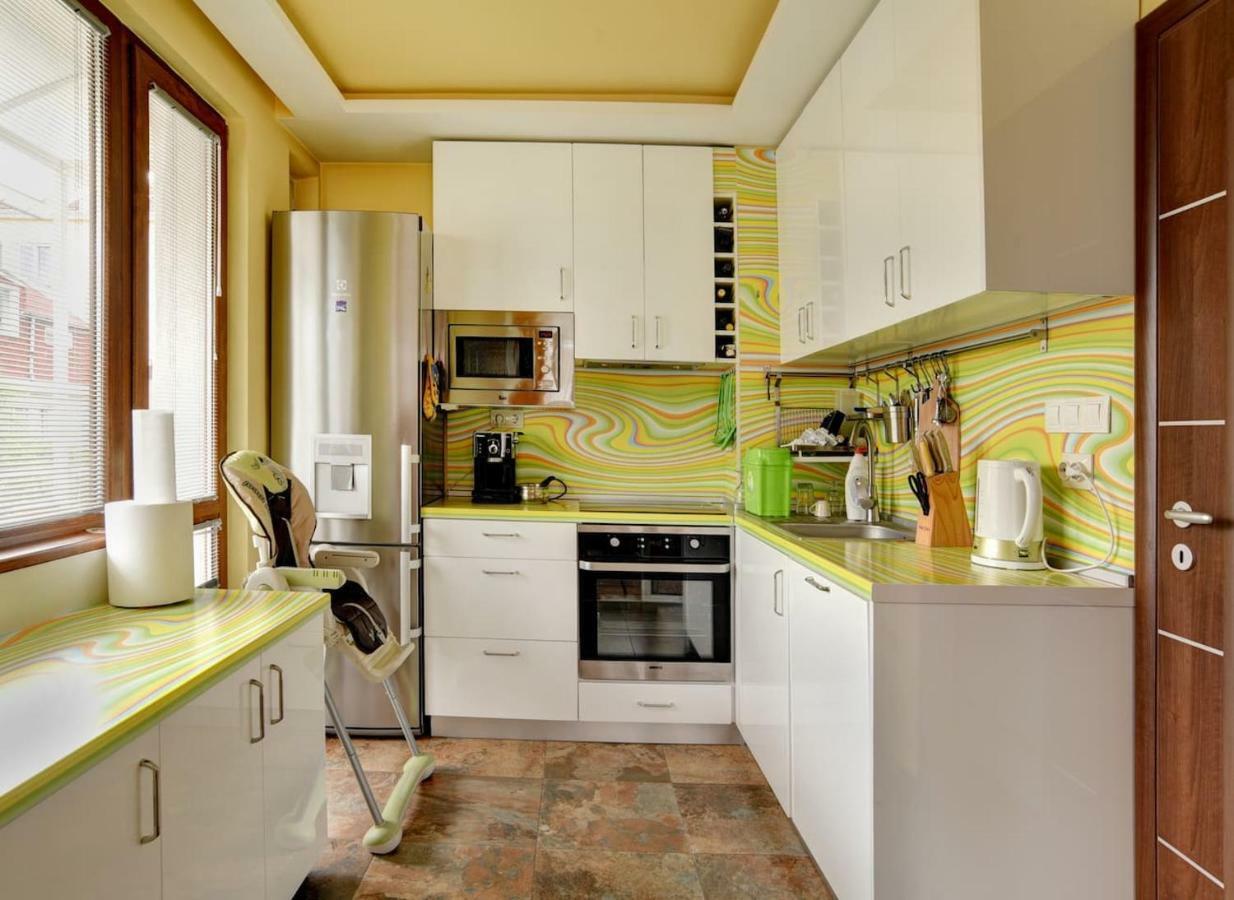 Spacious And Stylish Apartment In The Heart Of Sofia Plus Parking Exteriör bild